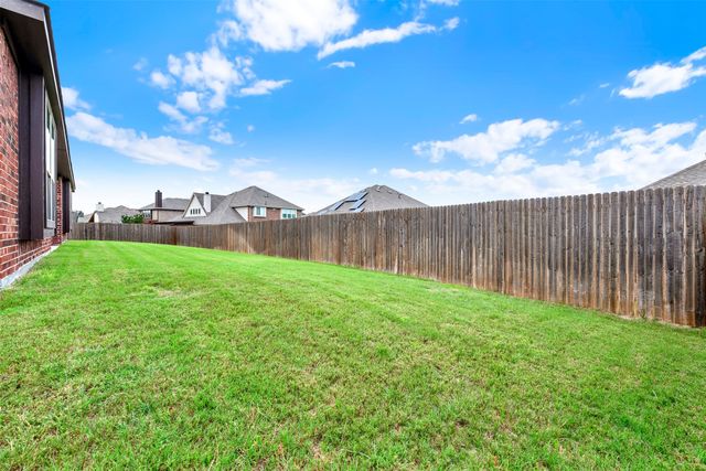 2413 Turning Leaf Lane, Midlothian, TX 76065