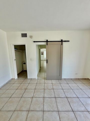 1980 BAY Drive 8, Miami Beach, FL 33141