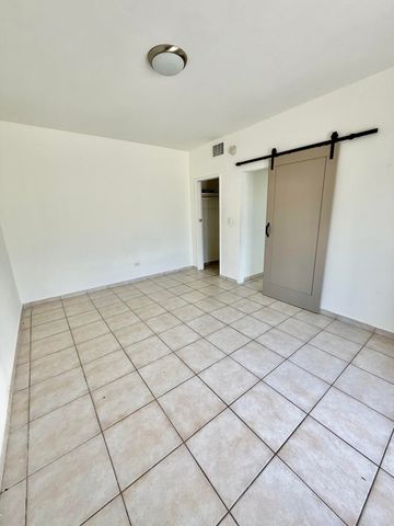 1980 BAY Drive 8, Miami Beach, FL 33141