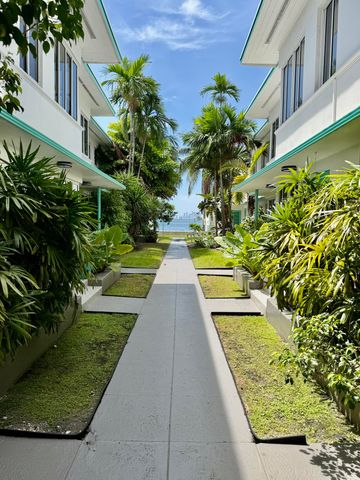 1980 BAY Drive 8, Miami Beach, FL 33141