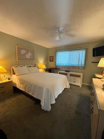 725 Lori Drive 203, Palm Springs, FL 33461