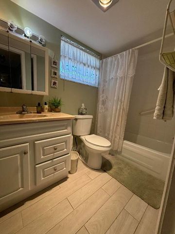 725 Lori Drive 203, Palm Springs, FL 33461