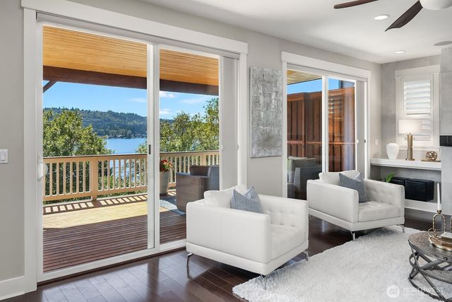 3857 201st Court SE, Sammamish, WA 98075