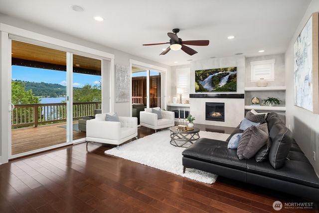 3857 201st Court SE, Sammamish, WA 98075