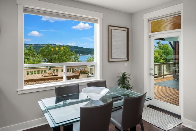 3857 201st Court SE, Sammamish, WA 98075