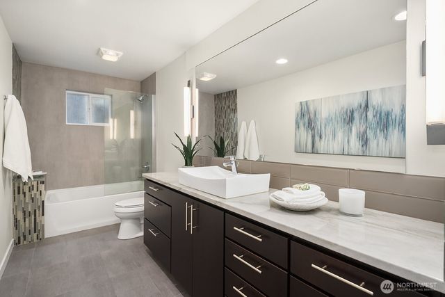 3857 201st Court SE, Sammamish, WA 98075
