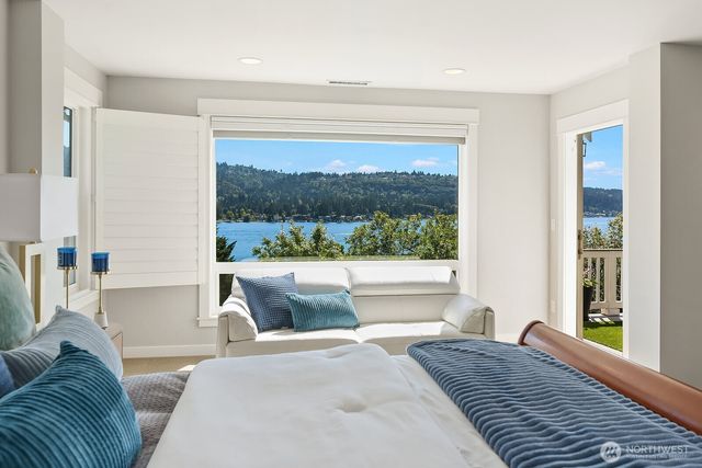 3857 201st Court SE, Sammamish, WA 98075