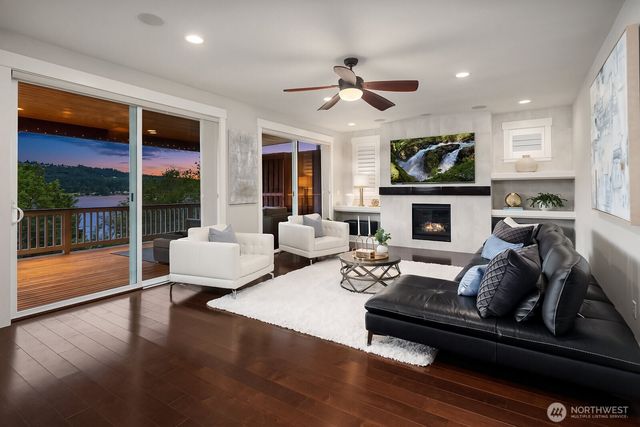 3857 201st Court SE, Sammamish, WA 98075