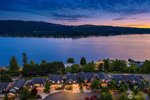 3857 201st Court SE, Sammamish, WA 98075