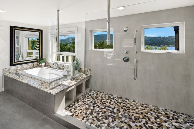 3857 201st Court SE, Sammamish, WA 98075