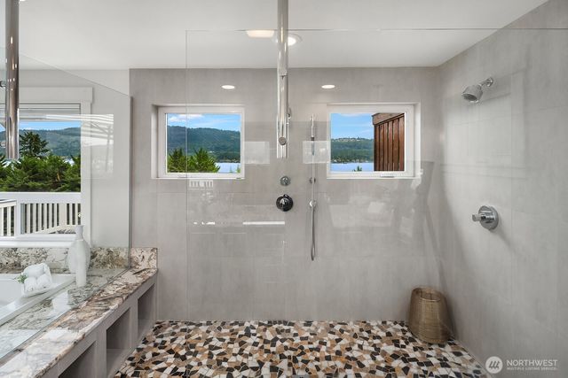 3857 201st Court SE, Sammamish, WA 98075