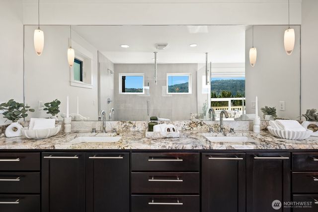 3857 201st Court SE, Sammamish, WA 98075