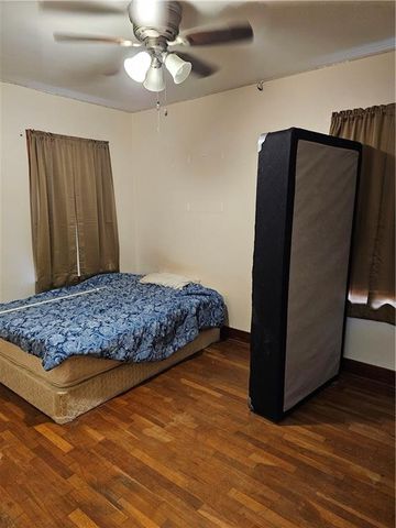 710 Pottawatomie Street, Hiawatha, KS 66434