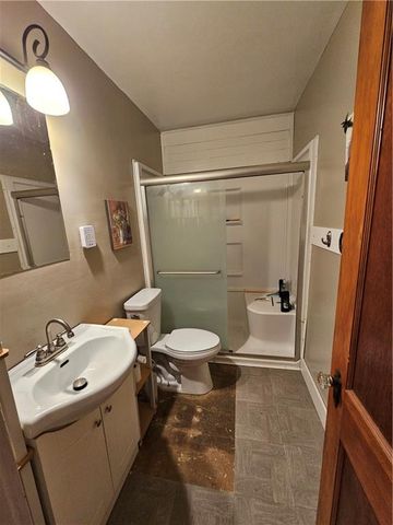 710 Pottawatomie Street, Hiawatha, KS 66434