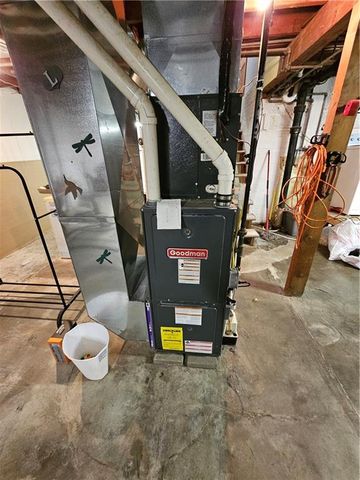 710 Pottawatomie Street, Hiawatha, KS 66434