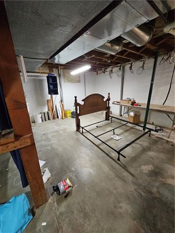 710 Pottawatomie Street, Hiawatha, KS 66434