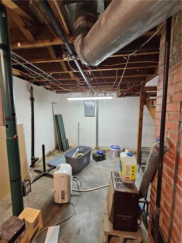 710 Pottawatomie Street, Hiawatha, KS 66434