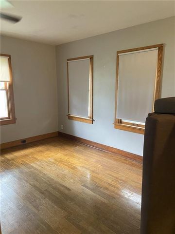 710 Pottawatomie Street, Hiawatha, KS 66434