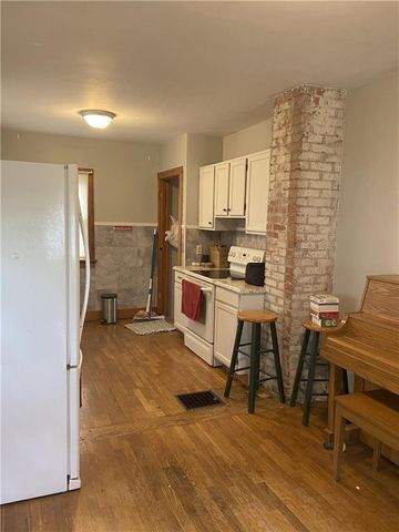 710 Pottawatomie Street, Hiawatha, KS 66434