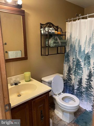 5116 IROQUOIS ST, Tobyhanna, PA 18466