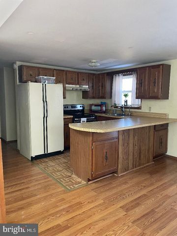 5116 IROQUOIS ST, Tobyhanna, PA 18466