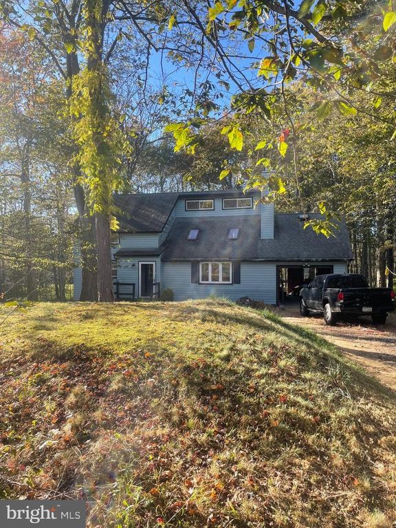 5116 IROQUOIS ST, Tobyhanna, PA 18466