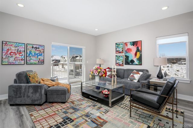 822 Huntley Lane, Troy, MI 48085