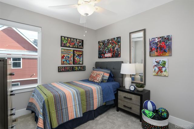 822 Huntley Lane, Troy, MI 48085