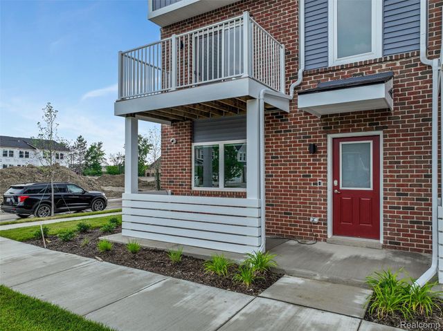 822 Huntley Lane, Troy, MI 48085