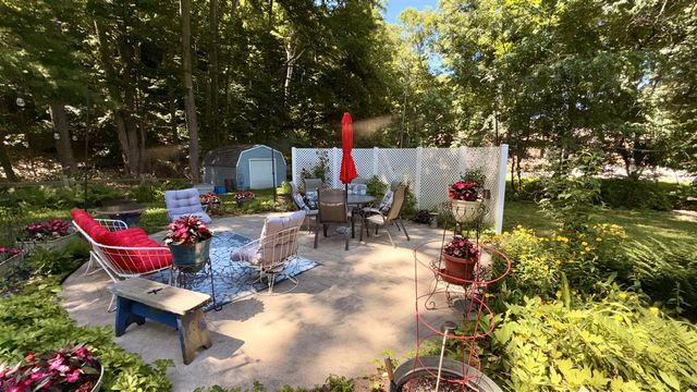 12637 Lakeshore Drive, Grand Haven, MI 49417