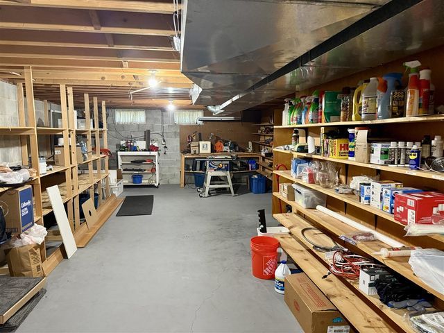 12637 Lakeshore Drive, Grand Haven, MI 49417