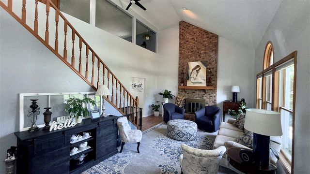 12637 Lakeshore Drive, Grand Haven, MI 49417