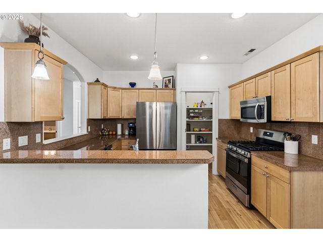 2527 PARK VIEW Dr, Eugene, OR 97408