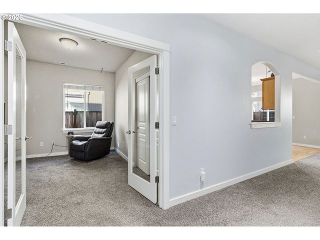 2527 PARK VIEW Dr, Eugene, OR 97408