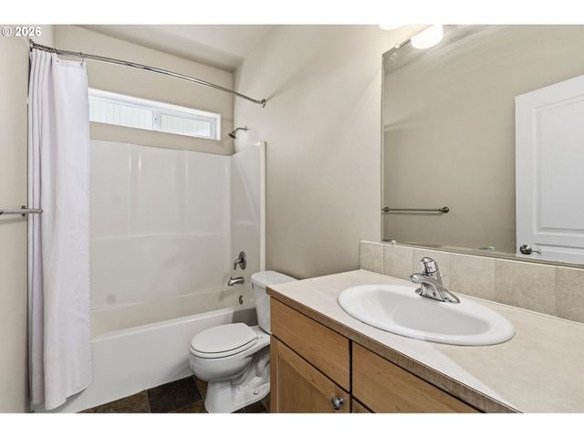 2527 PARK VIEW Dr, Eugene, OR 97408