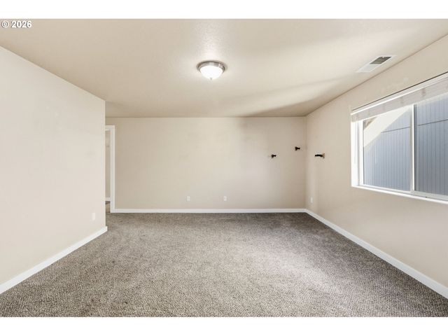 2527 PARK VIEW Dr, Eugene, OR 97408