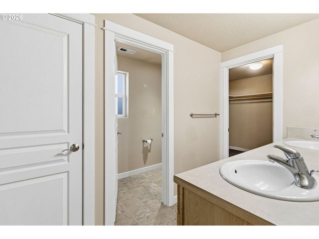 2527 PARK VIEW Dr, Eugene, OR 97408