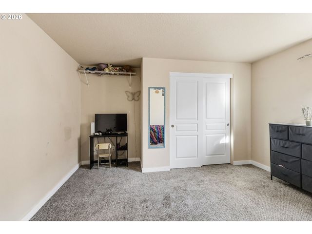 2527 PARK VIEW Dr, Eugene, OR 97408