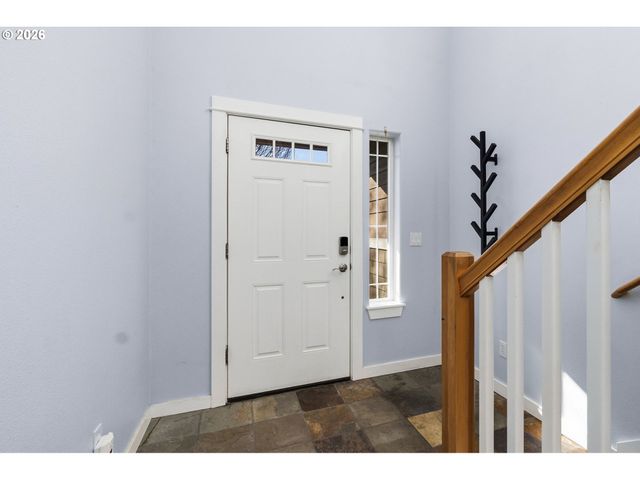 2527 PARK VIEW Dr, Eugene, OR 97408