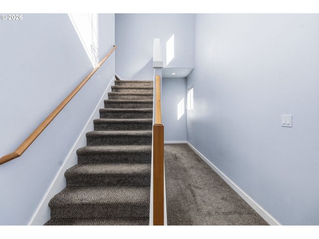 2527 PARK VIEW Dr, Eugene, OR 97408