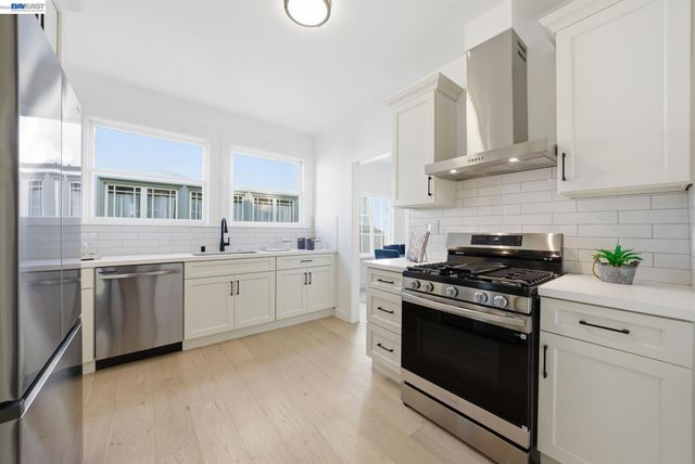 661 Brookwood Pl, Oakland, CA 94610