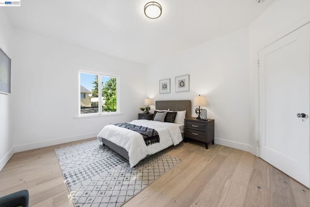 661 Brookwood Pl, Oakland, CA 94610