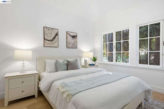 661 Brookwood Pl, Oakland, CA 94610