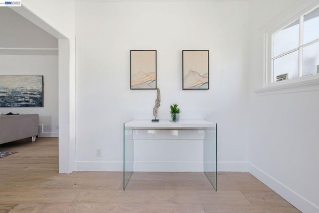 661 Brookwood Pl, Oakland, CA 94610