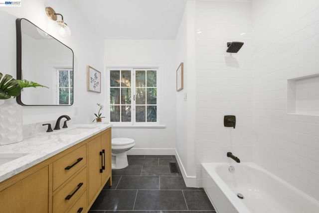 661 Brookwood Pl, Oakland, CA 94610