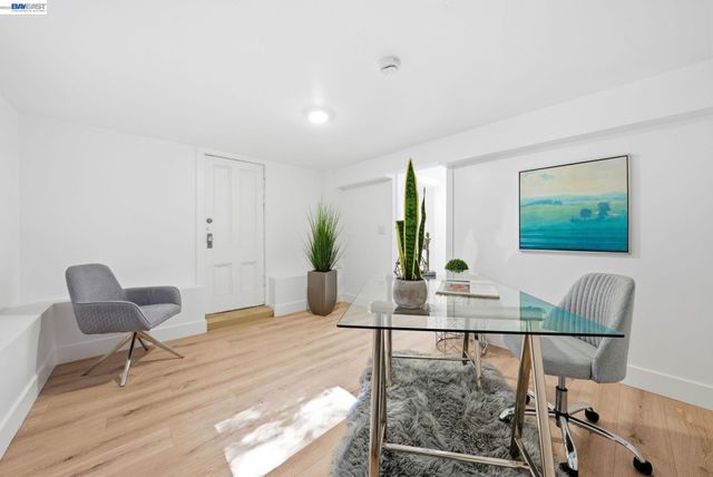 661 Brookwood Pl, Oakland, CA 94610