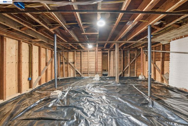 661 Brookwood Pl, Oakland, CA 94610