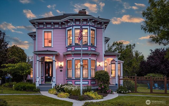 702 N Main Street, Coupeville, WA 98239