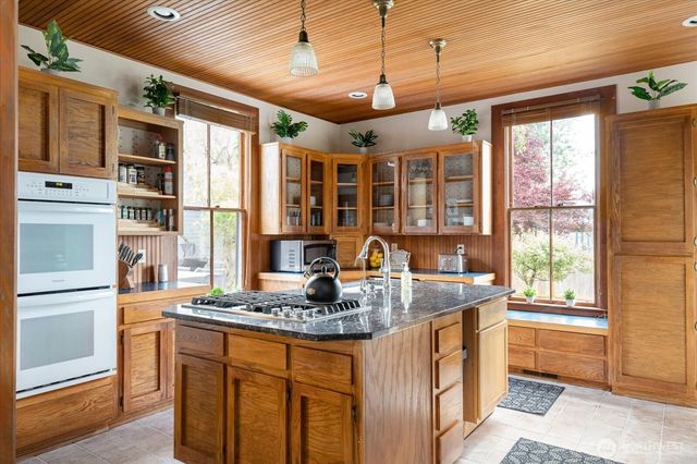 702 N Main Street, Coupeville, WA 98239