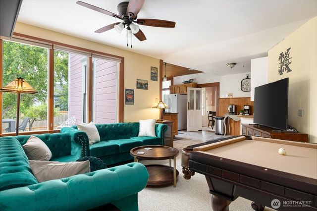 702 N Main Street, Coupeville, WA 98239